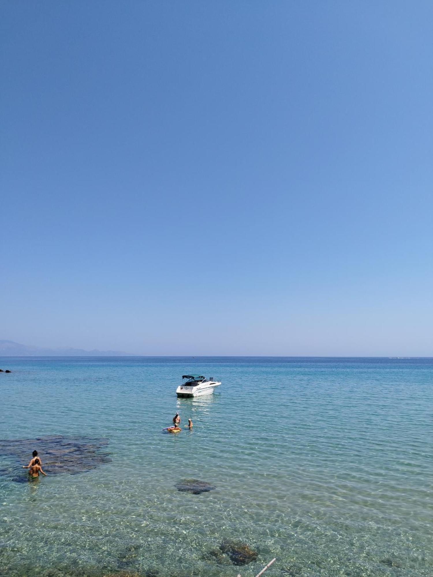 Villa Agia Aikaterini Amoudi Ngoại thất bức ảnh