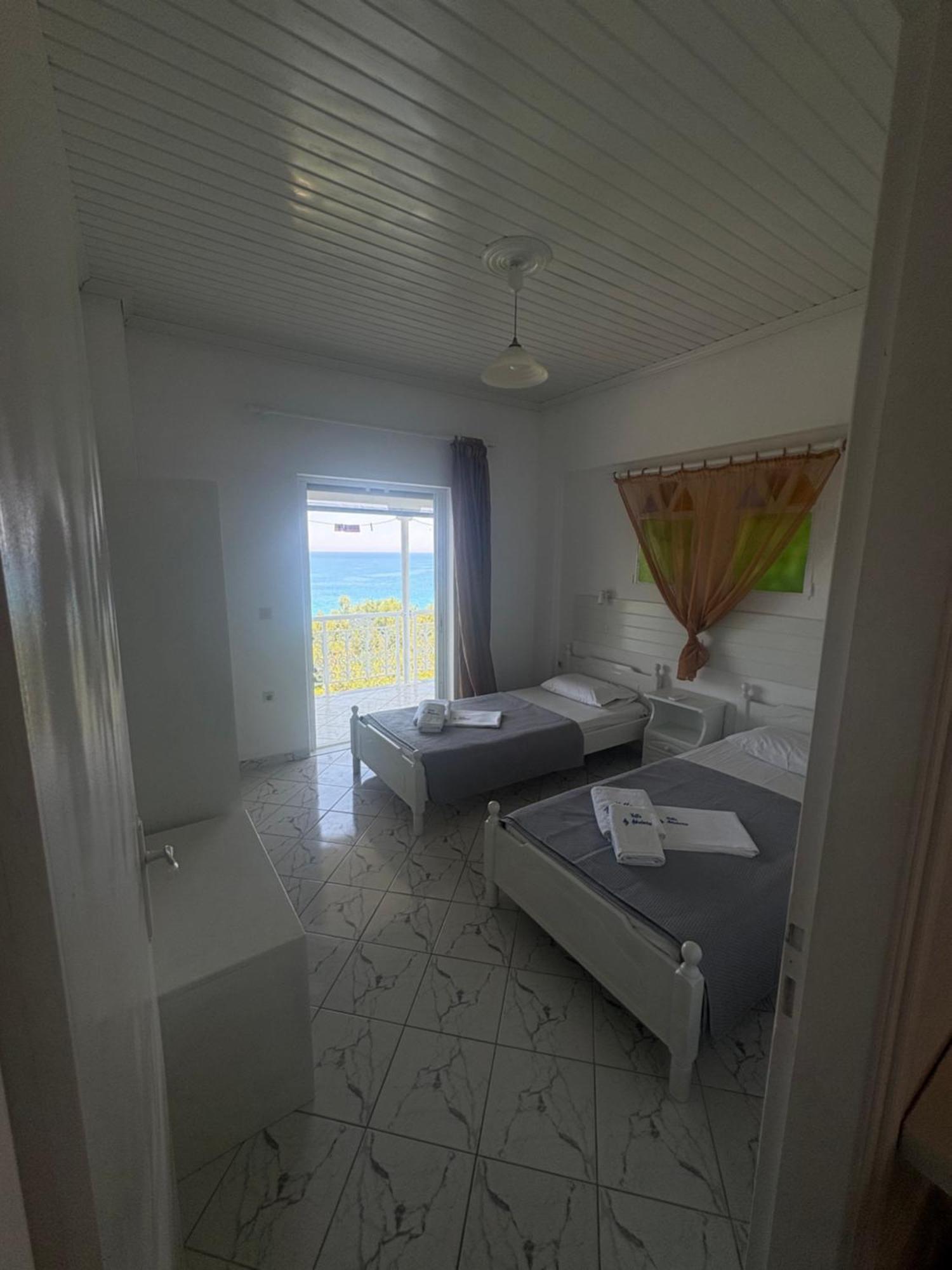 Villa Agia Aikaterini Amoudi Ngoại thất bức ảnh
